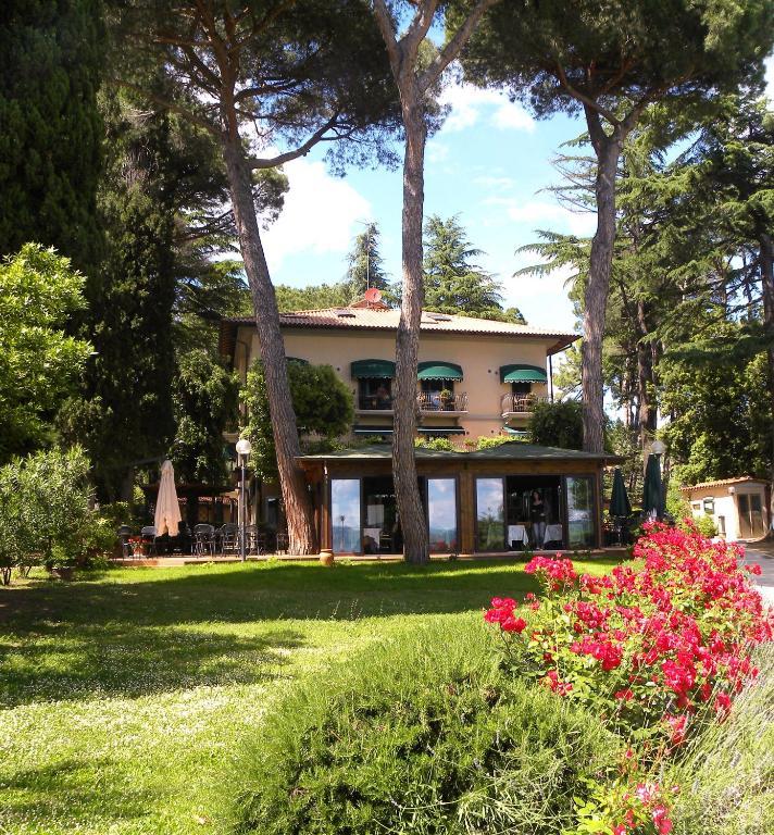 Hotel Kursaal Passignano sul Trasimeno Exterior foto